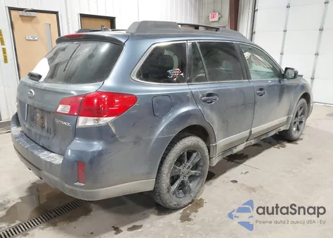 2014 Subaru Outback 2.5I Premium z USA, uszkodzony, nr VIN 4S4BRCCC8E3301204